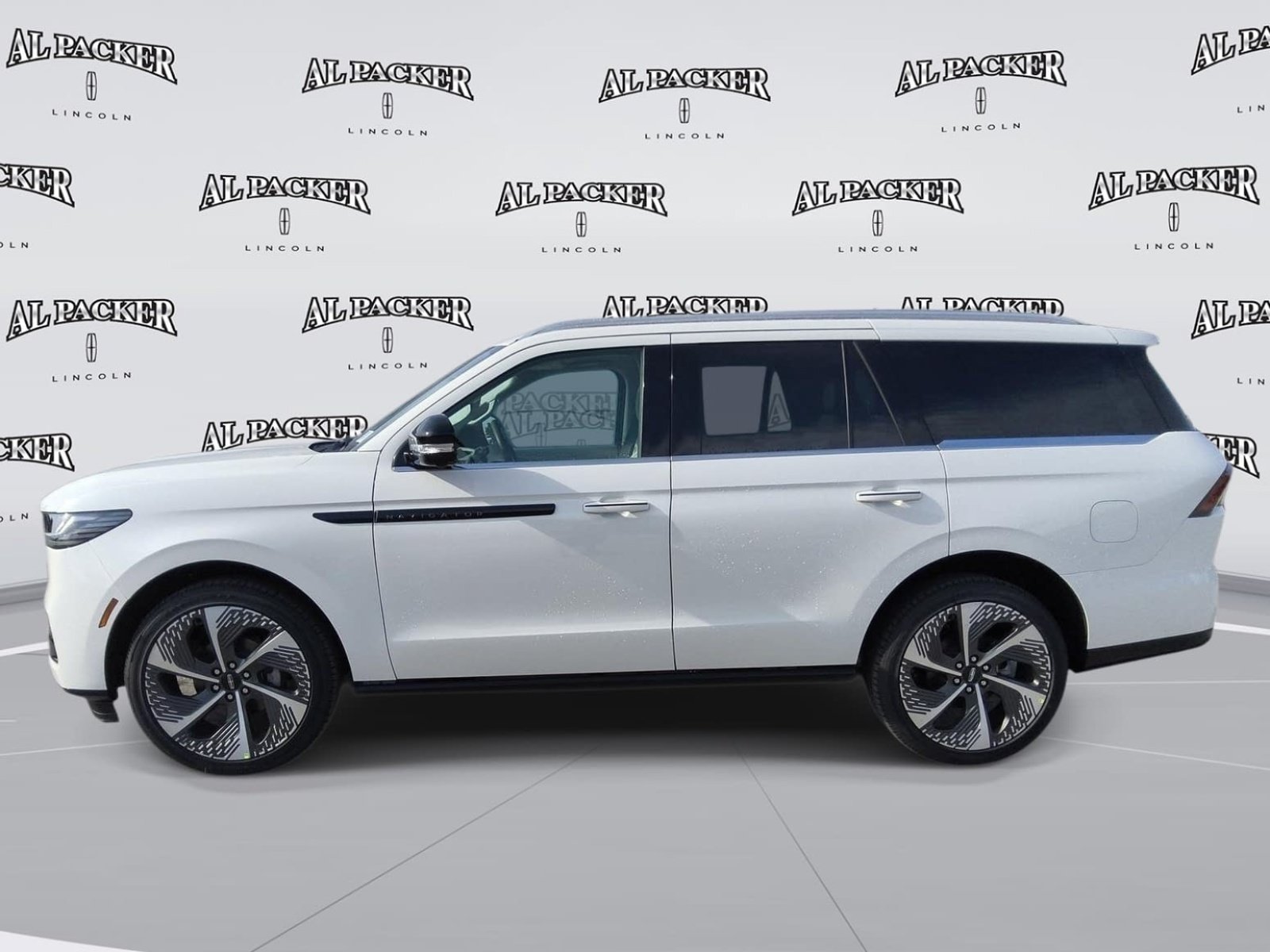 New 2027 Lincoln Navigator Black Label AWD/4WD image 2