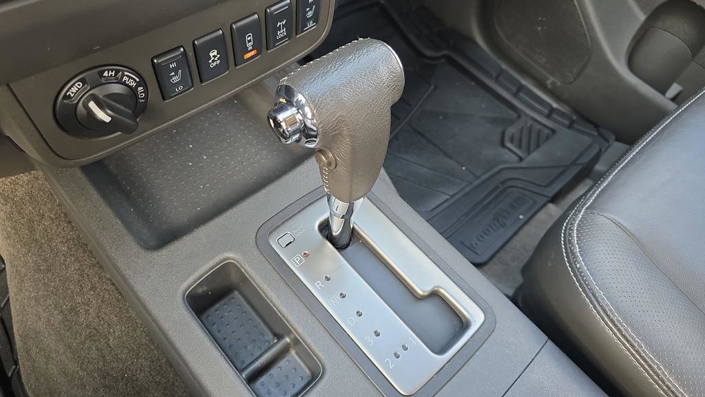 Used 2015 Nissan Frontier PRO-4X w/ Pro-4x Luxury Package image 22