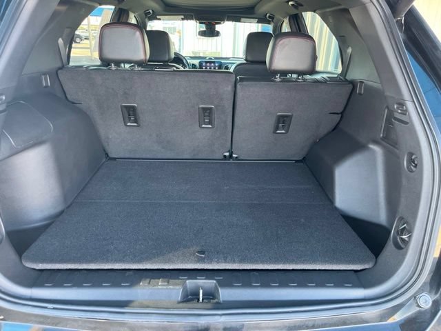 Used 2023 Chevrolet Equinox RS FWD image 9