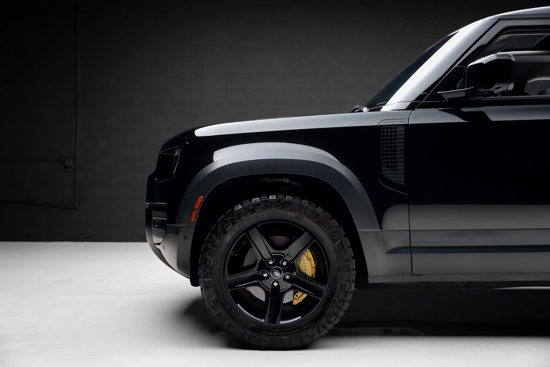 Used 2022 Land Rover Defender 110 SE image 18