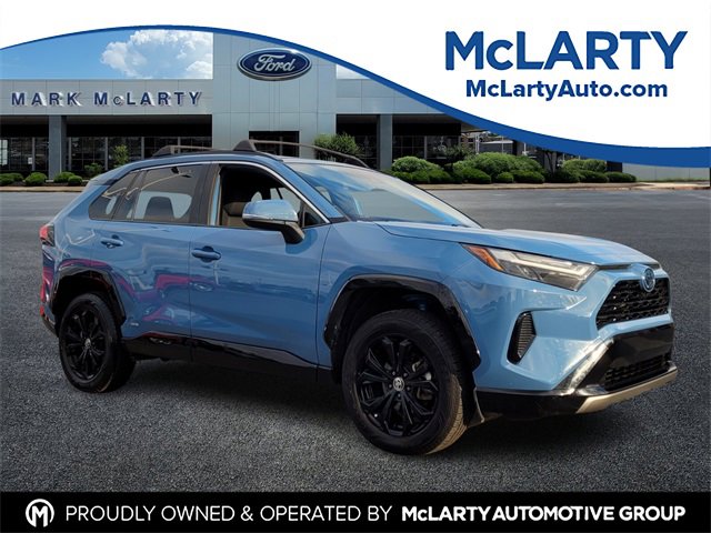 Used 2022 Toyota RAV4 SE image 1