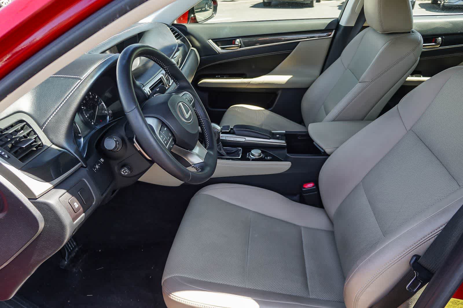 Used 2016 Lexus GS 200t RWD image 19