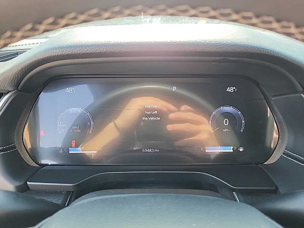 Used 2023 Jeep Grand Cherokee Laredo image 16