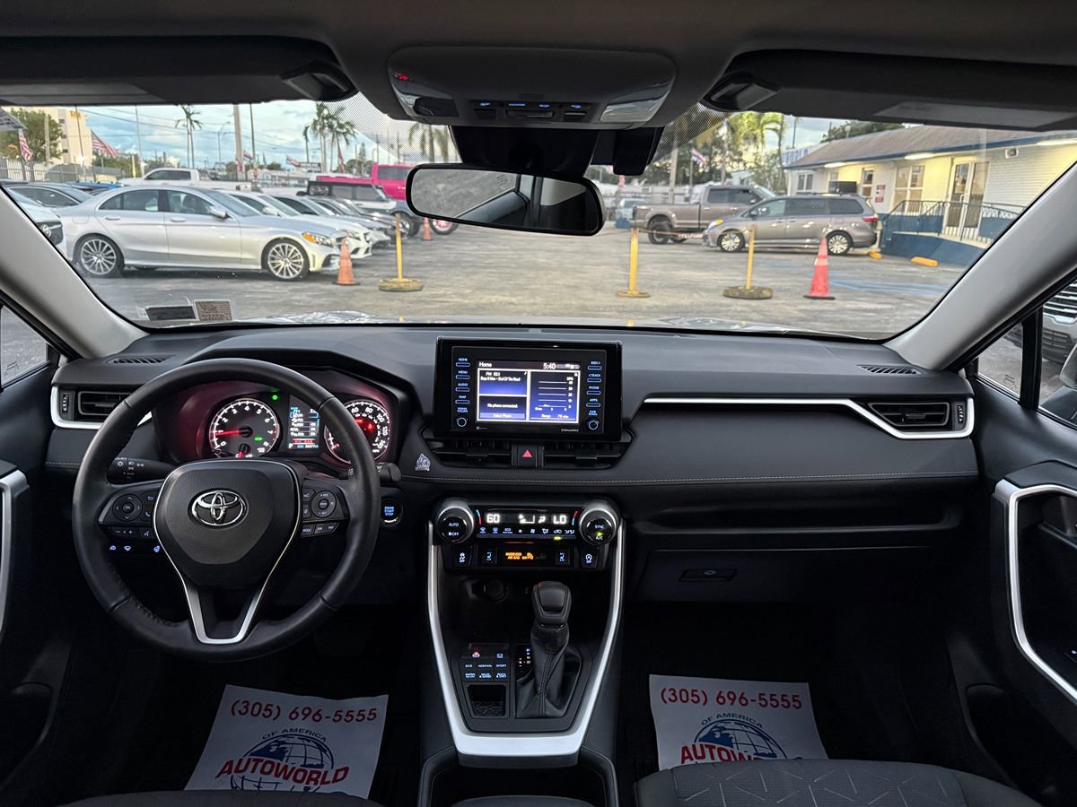 Used 2022 Toyota RAV4 XLE w/ Convenience Package AWD/4WD image 14