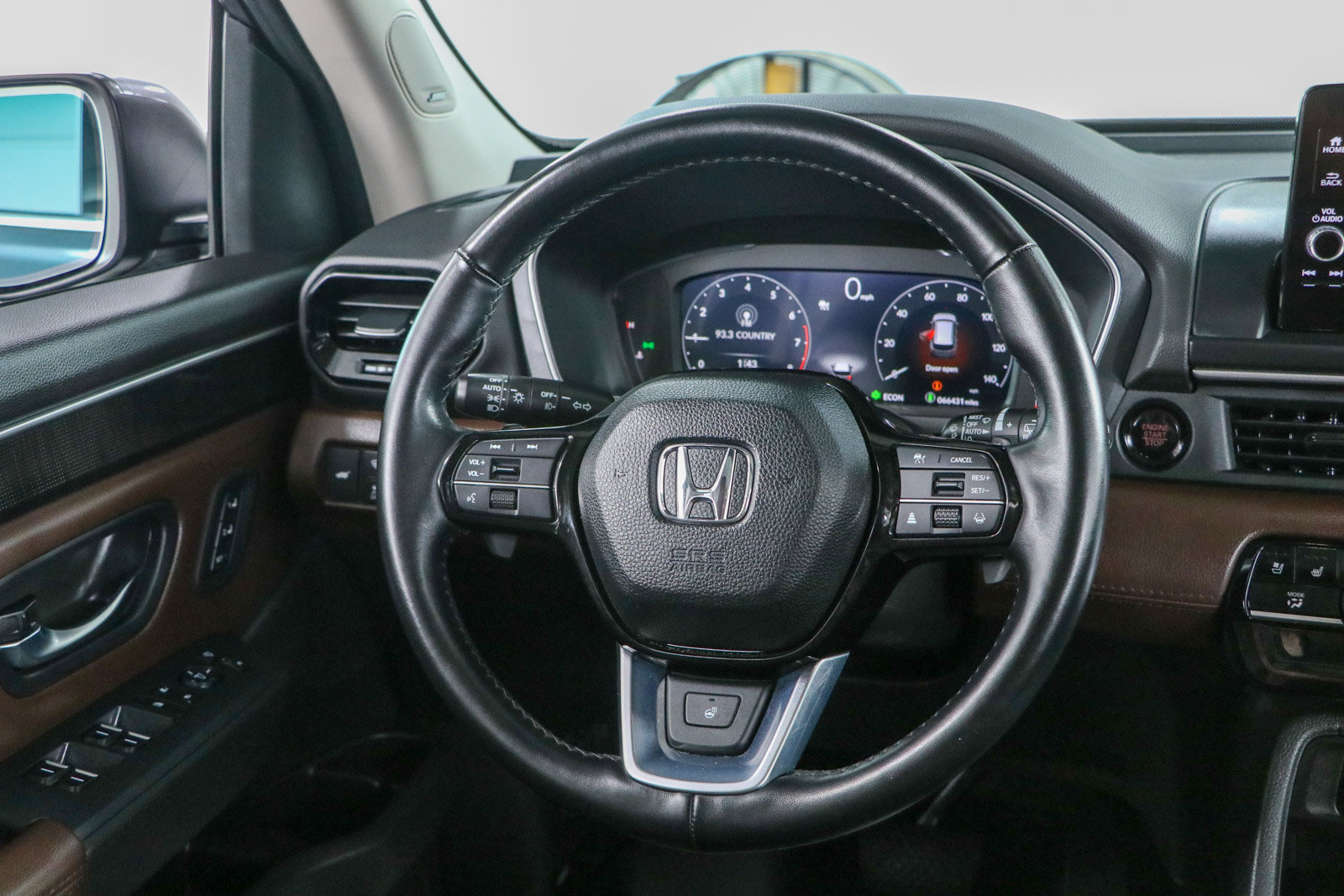 Used 2023 Honda Pilot Elite image 12