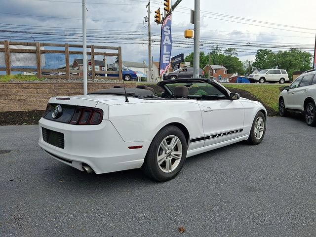 Used 2014 Ford Mustang Convertible RWD image 8