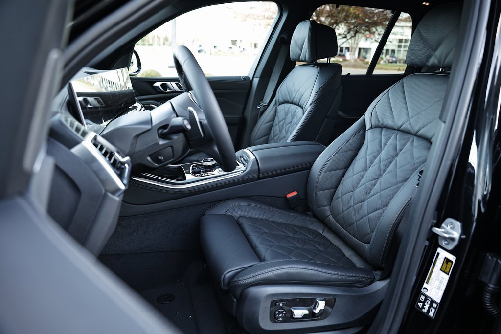 New 2026 BMW X5 M60i w/ Executive Package image 20