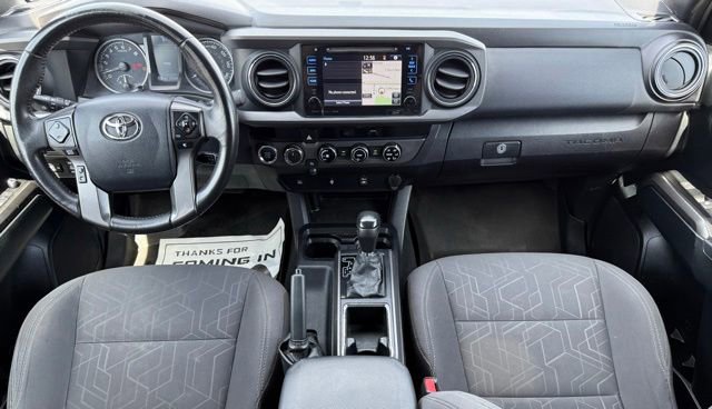 Used 2017 Toyota Tacoma TRD Off-Road AWD/4WD image 12