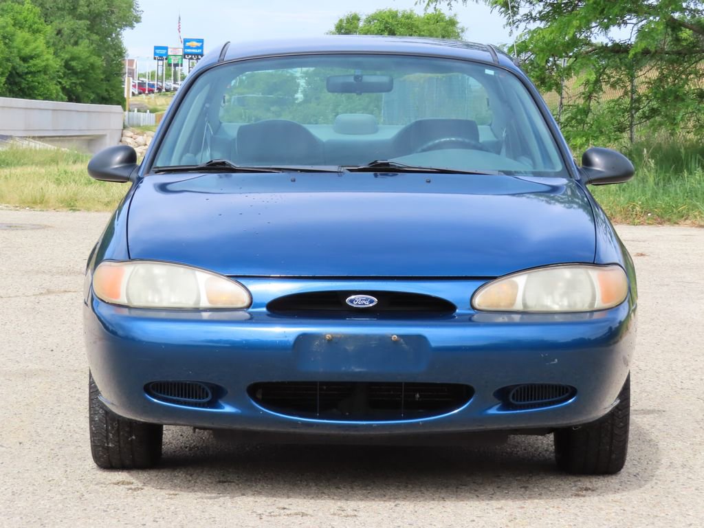 Used 1998 Ford Escort SE FWD image 5
