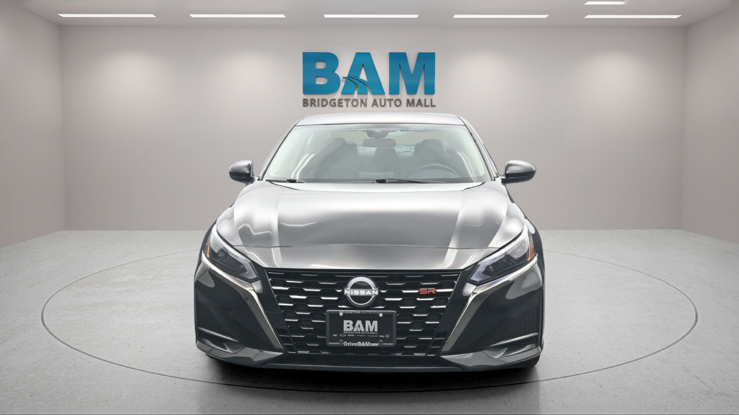 Used 2025 Nissan Altima 2.5 SR FWD image 2
