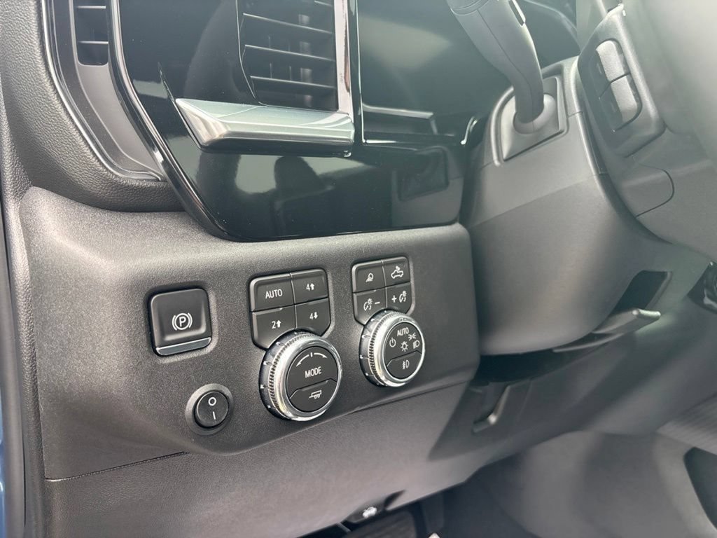 New 2026 GMC Sierra 1500 Elevation w/ Elevation Premium Package AWD/4WD image 18