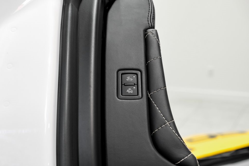 Used 2016 Lamborghini Aventador LP 700-4 image 40