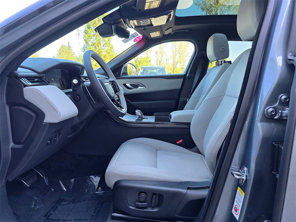 New 2026 Land Rover Range Rover Velar Dynamic SE image 22