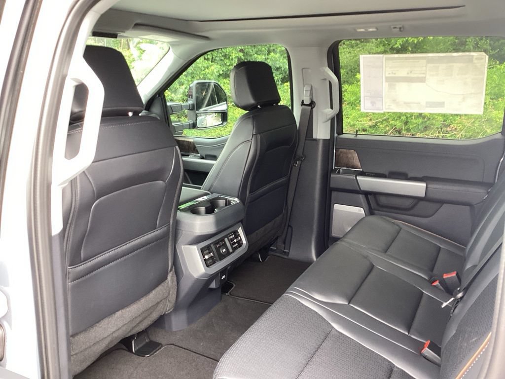 New 2026 Ford F250 Lariat w/ Black Appearance Package AWD/4WD image 48