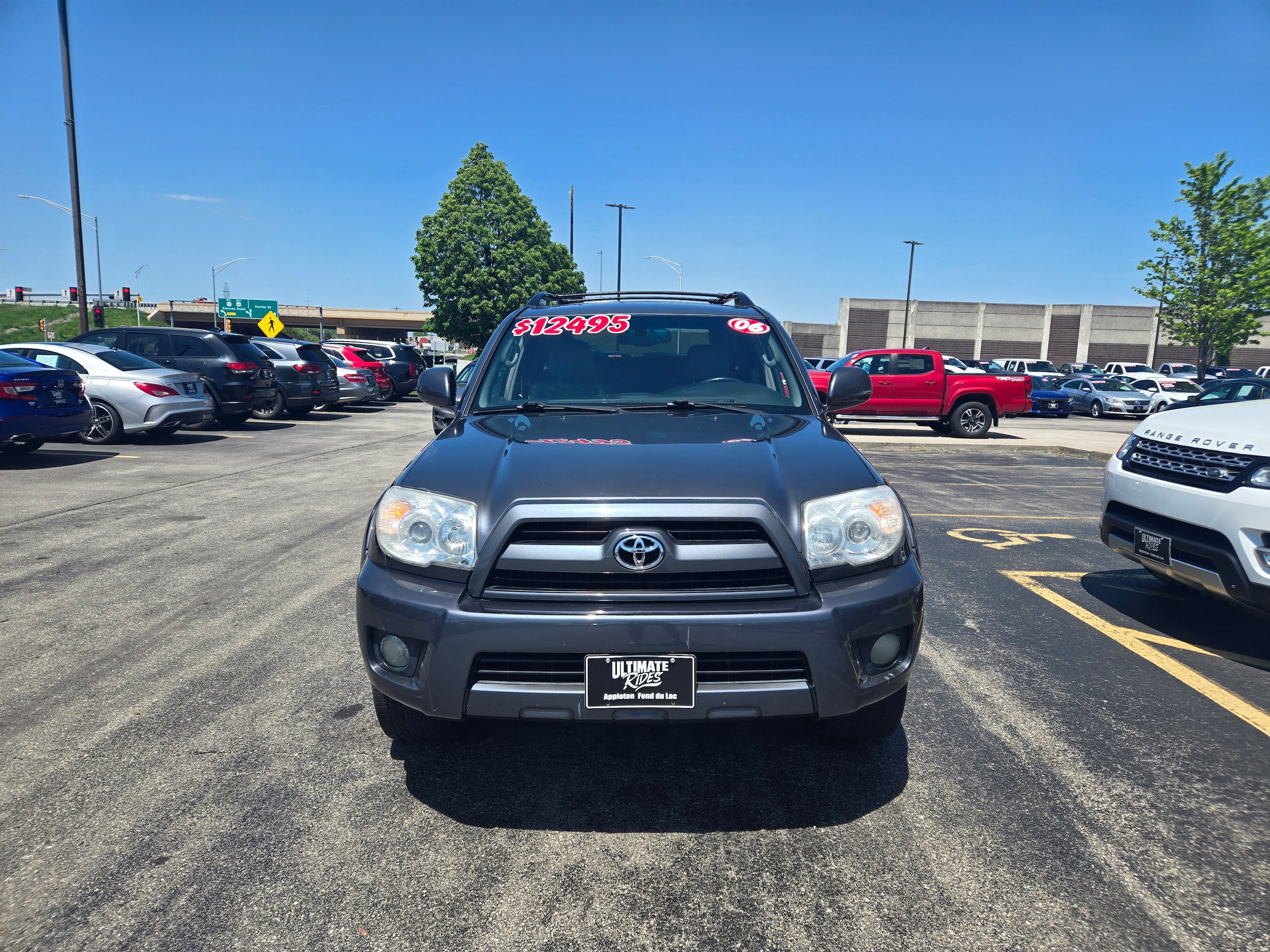 Used 2006 Toyota 4Runner Limited AWD/4WD image 2