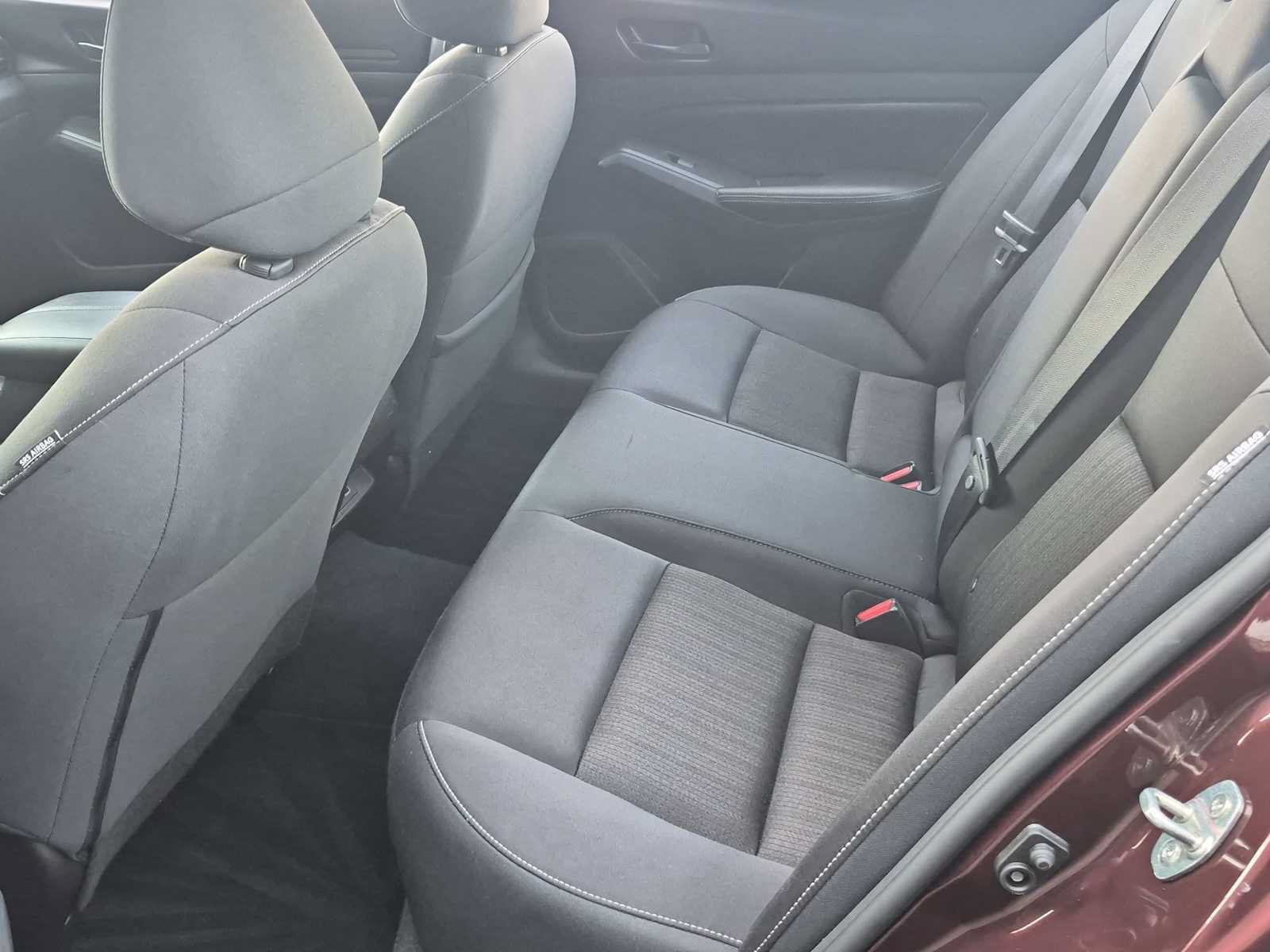 Used 2024 Nissan Altima 2.5 SV FWD image 19