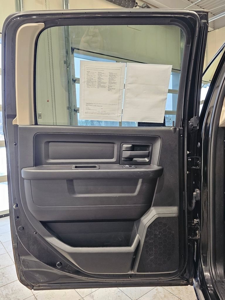 Used 2019 RAM 1500 Express w/ Express Value Package image 28