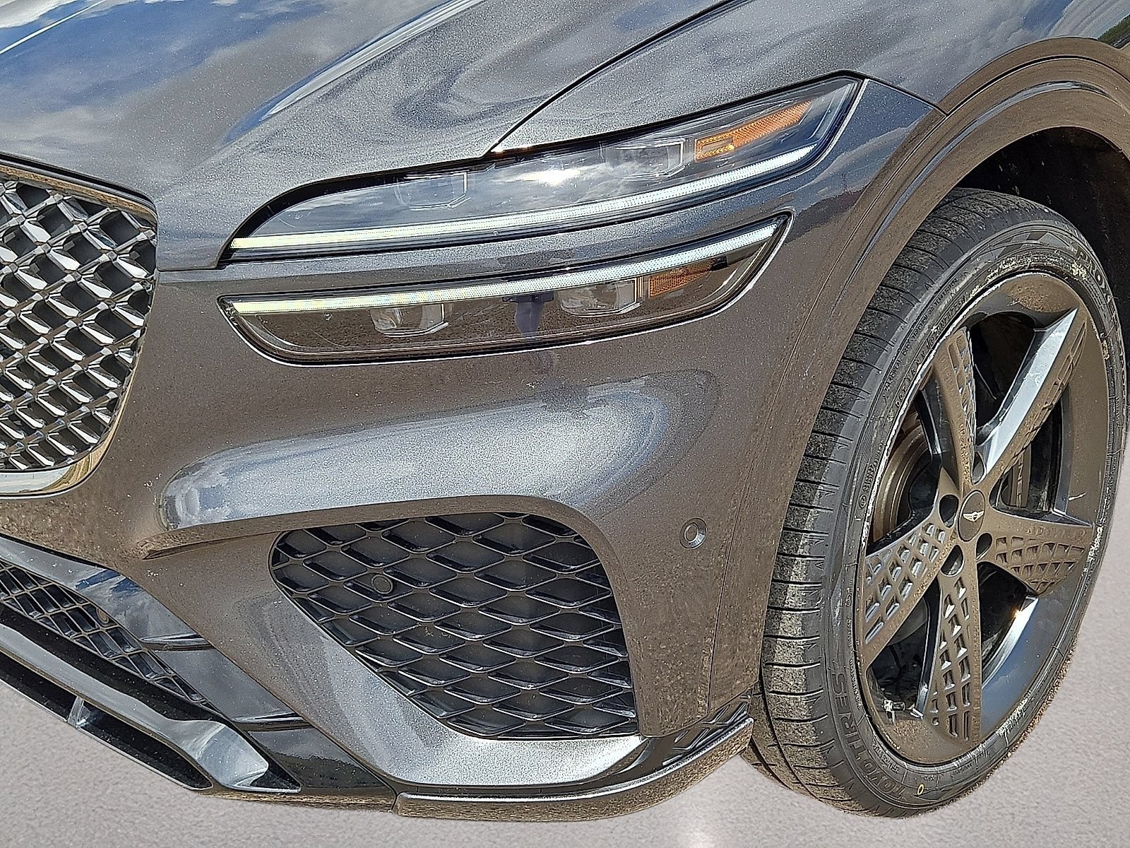 Used 2022 Genesis GV70 3.5T Sport w/ Sport Prestige Package AWD/4WD image 9