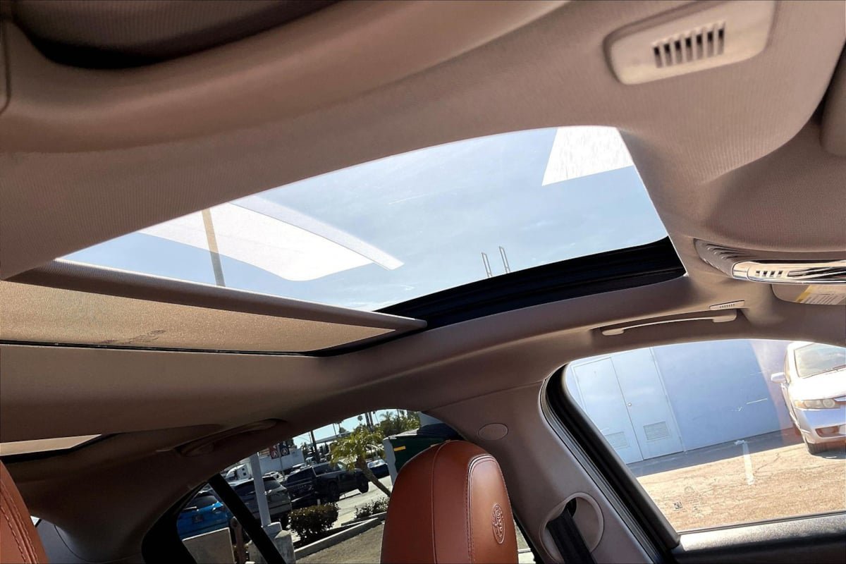 Used 2020 Alfa Romeo Giulia Ti RWD image 19