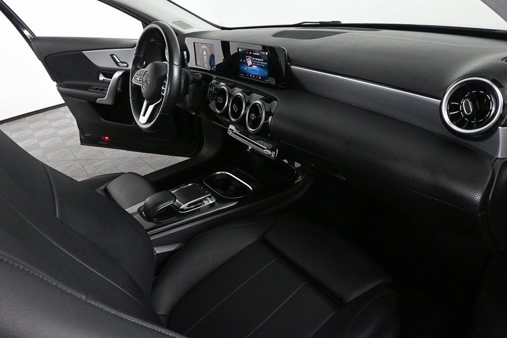 Used 2019 Mercedes-Benz A 220 image 22