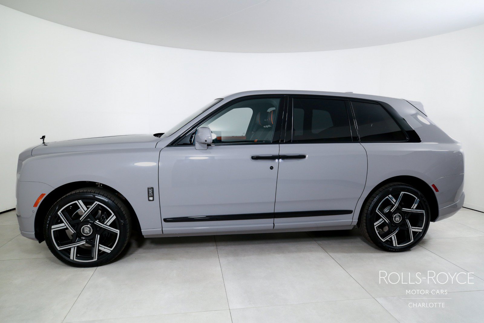 Used 2026 Rolls-Royce Cullinan Black Badge AWD/4WD image 3