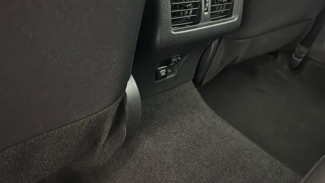 Used 2025 Toyota Camry LE image 24