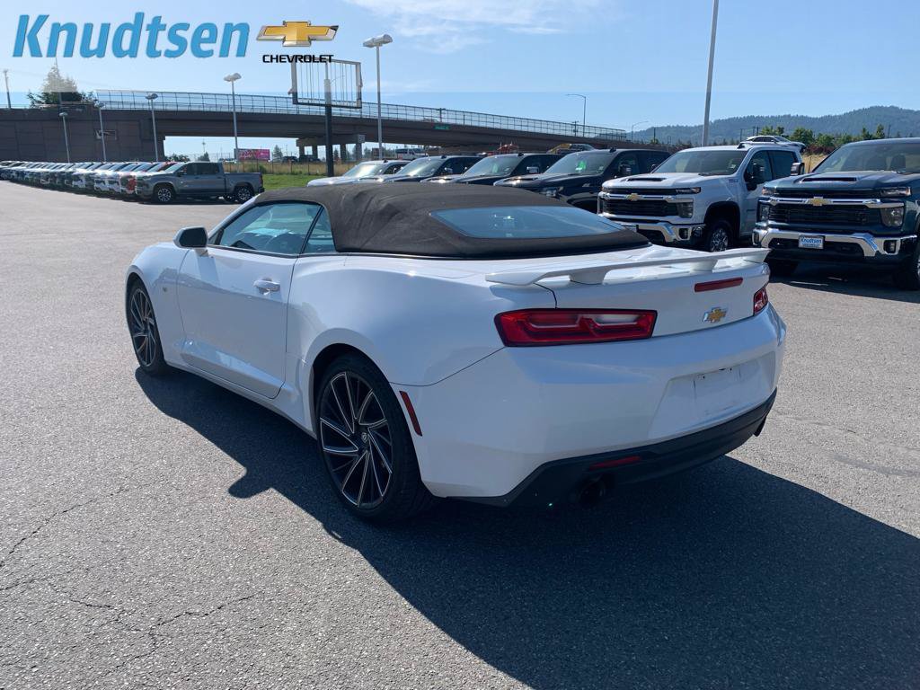 Used 2018 Chevrolet Camaro LT RWD image 5
