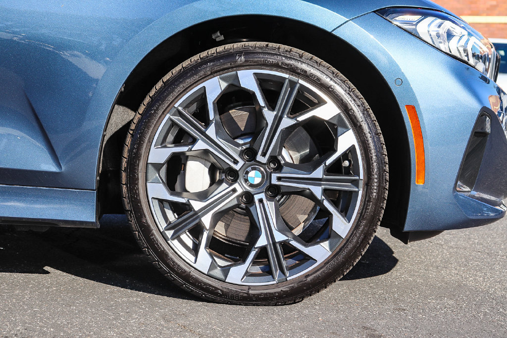 Used 2026 BMW 330i Sedan RWD image 9