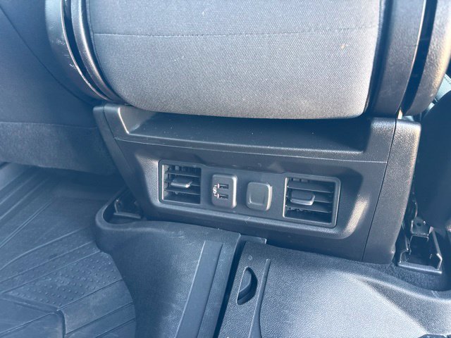 Used 2022 Chevrolet Silverado 1500 LT AWD/4WD image 42