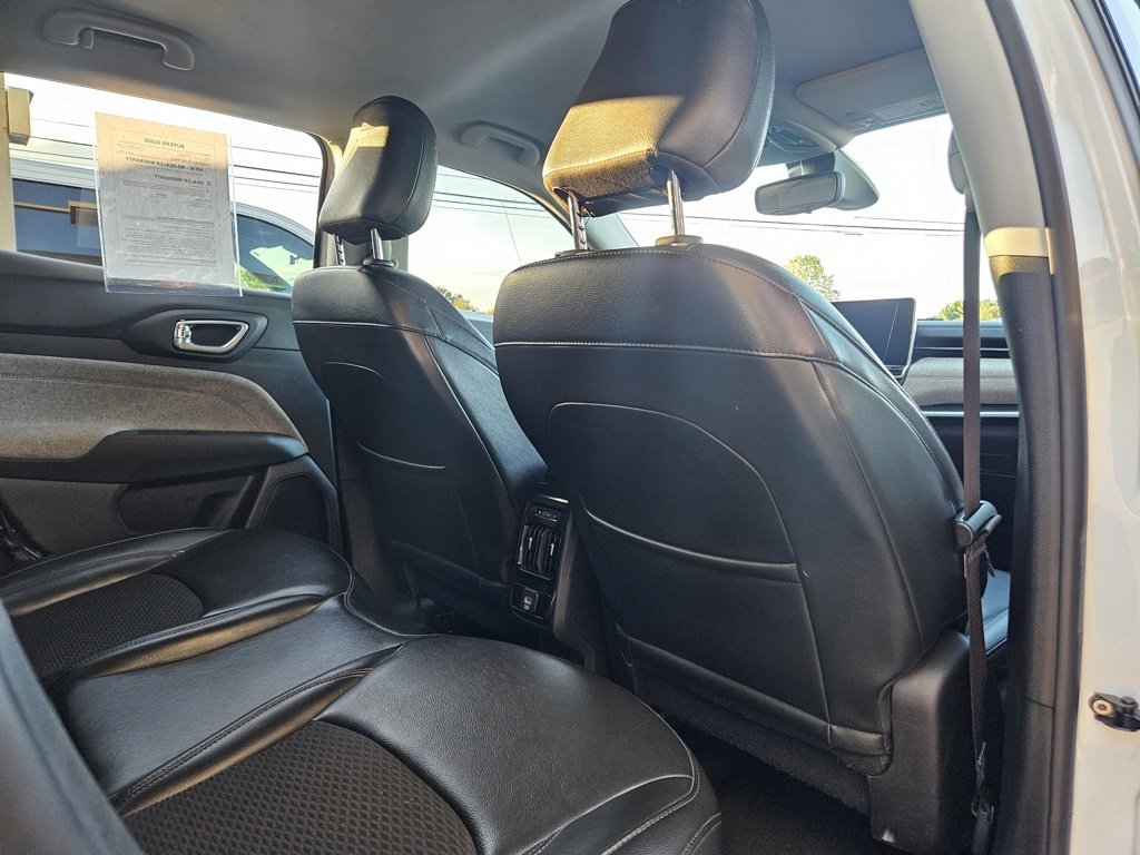 Used 2022 Jeep Compass Latitude image 13