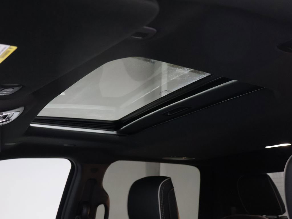 Used 2025 RAM 3500 Limited image 12