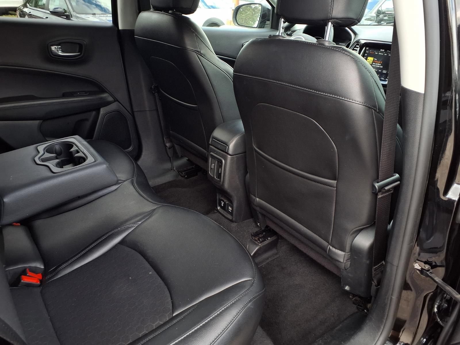 Used 2019 Jeep Compass Latitude AWD/4WD image 21