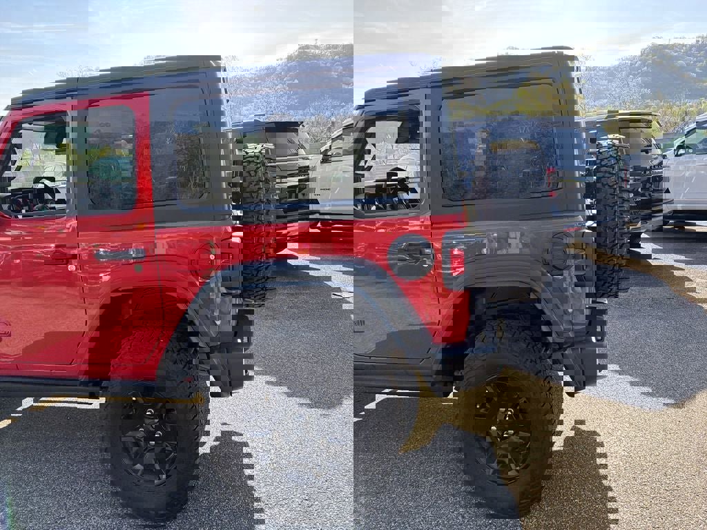 Used 2025 Jeep Wrangler Sport image 6