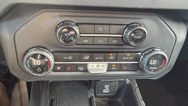 Used 2025 Ford Bronco Outer Banks AWD/4WD image 23