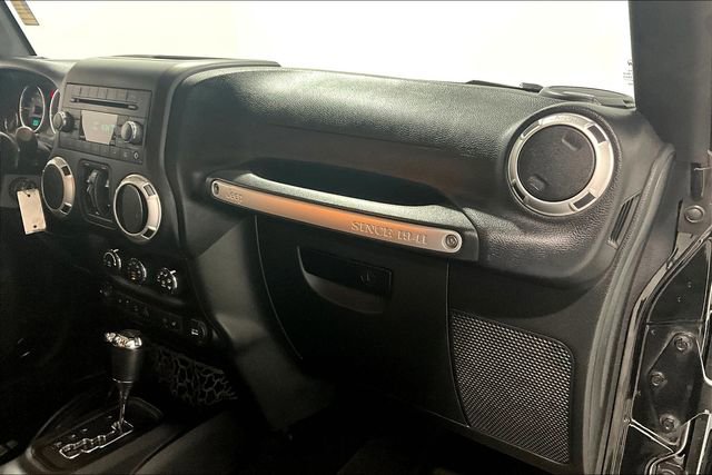 Used 2016 Jeep Wrangler Unlimited Rubicon w/ Dual Top Group image 26