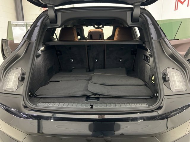 Used 2025 BMW iX xDrive50 image 17