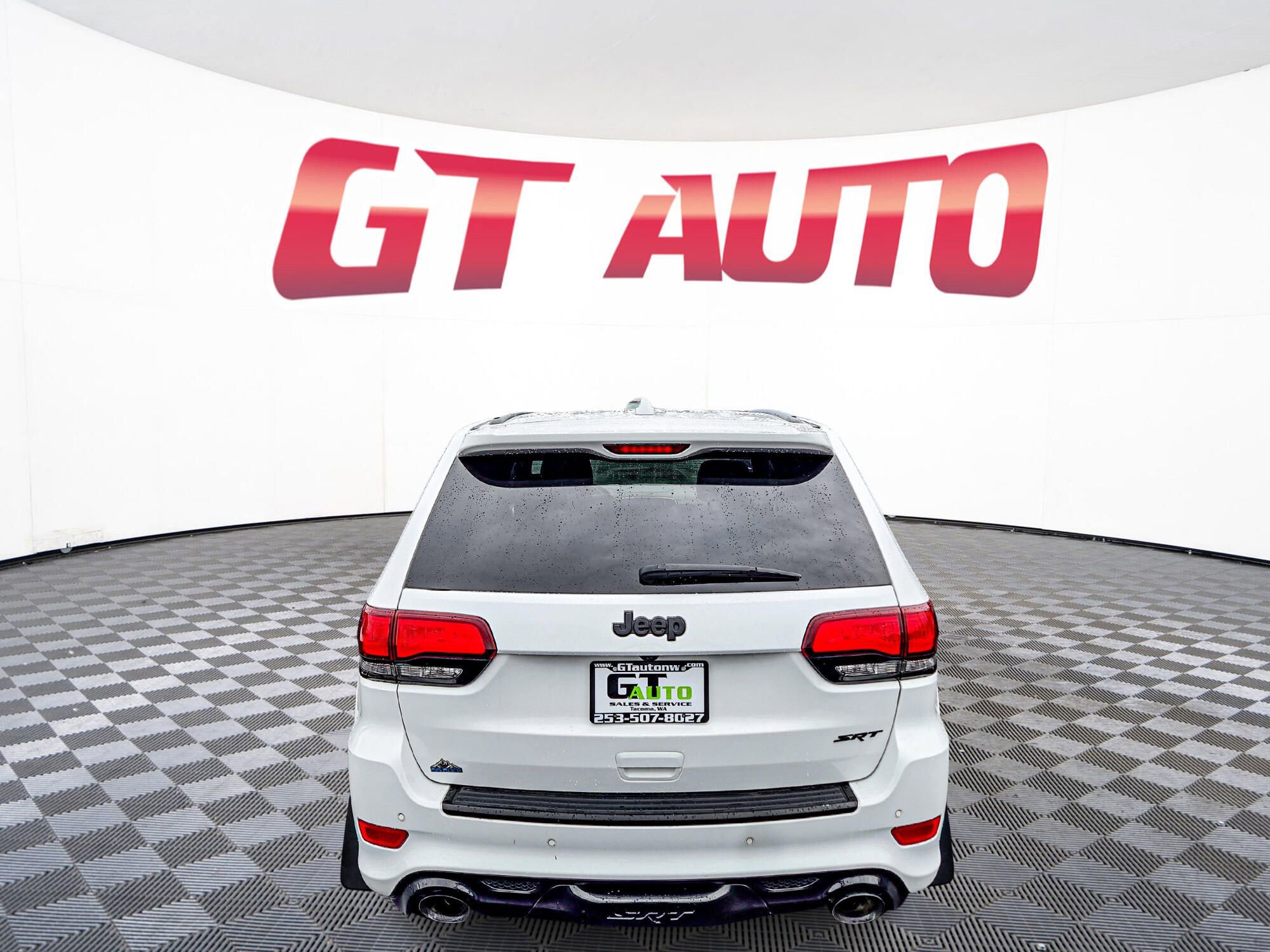 Used 2020 Jeep Grand Cherokee SRT image 6