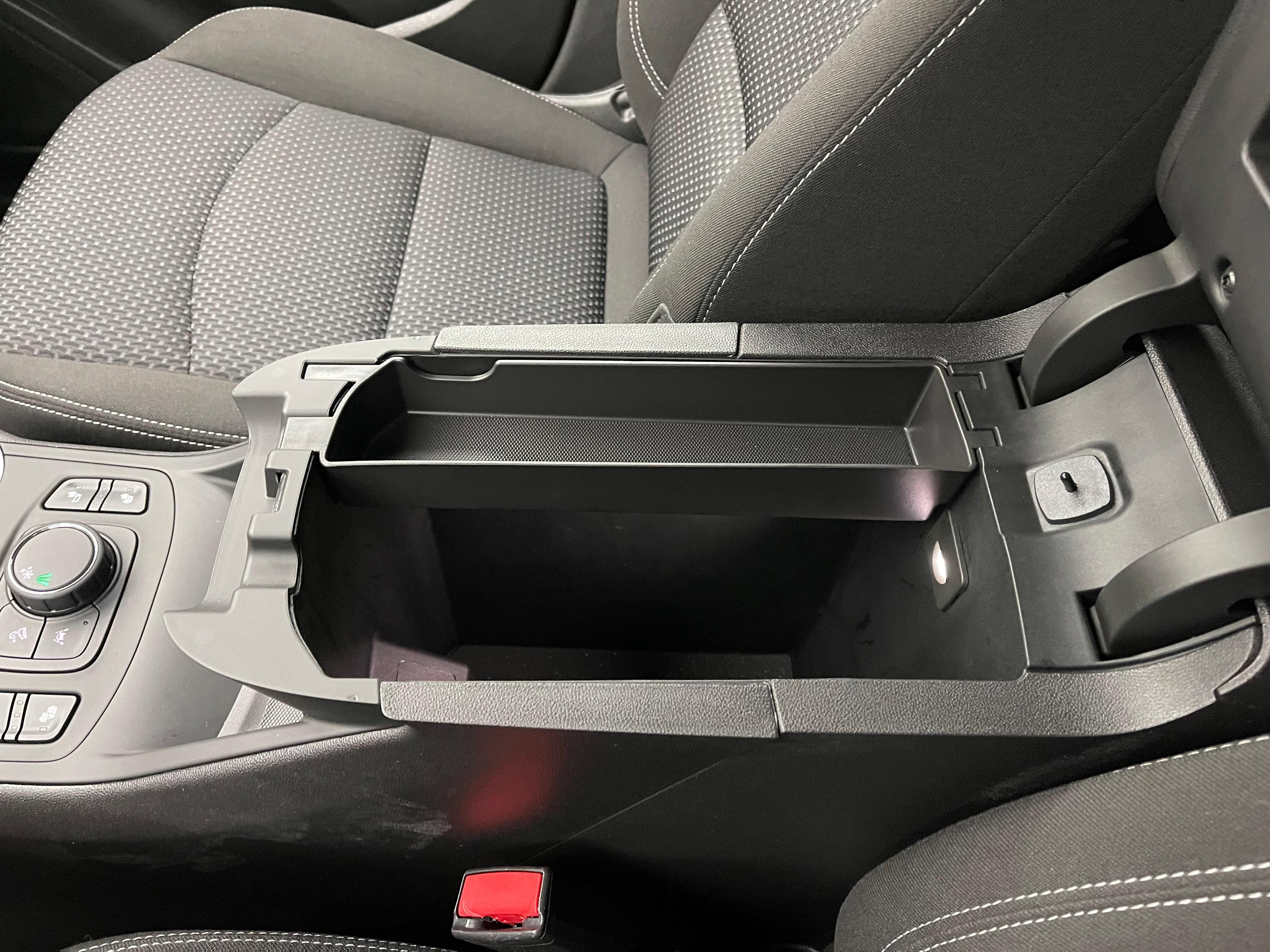 Used 2024 GMC Terrain SLE w/ Driver Convenience Package FWD image 28