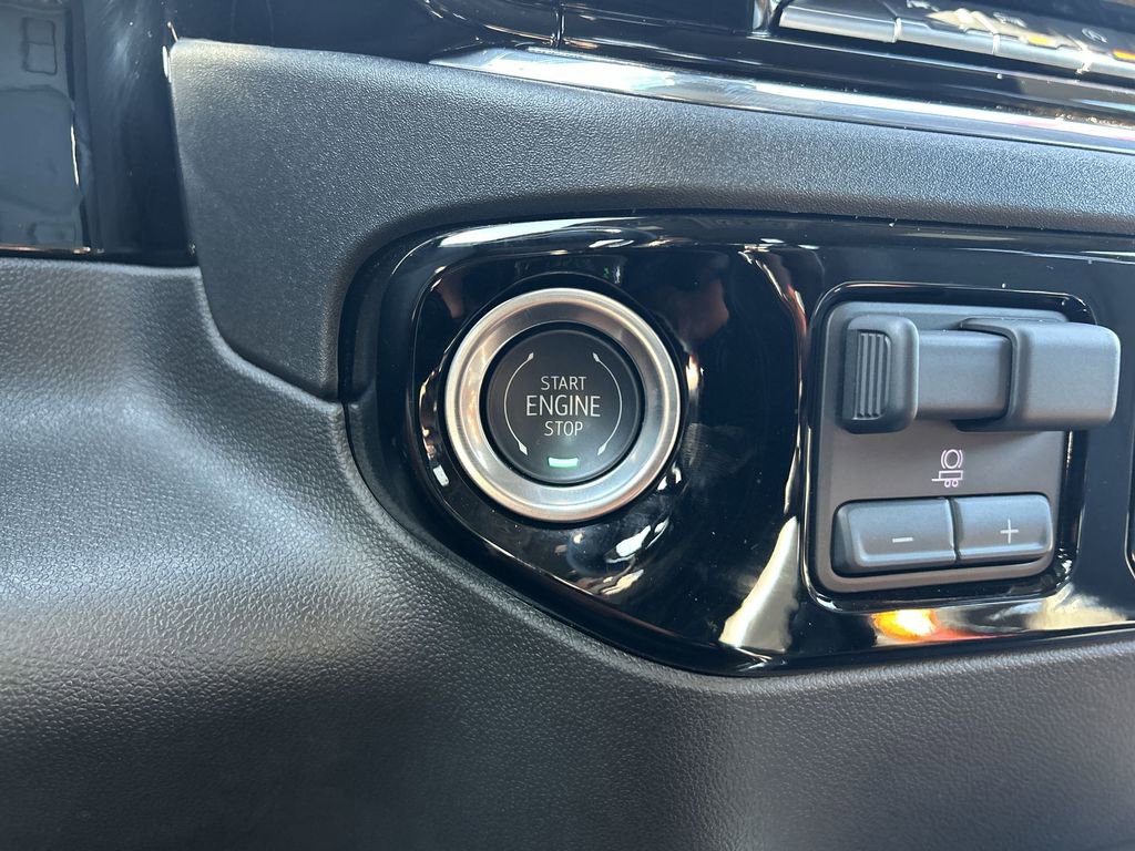 Certified 2025 Chevrolet Silverado 1500 RST image 21