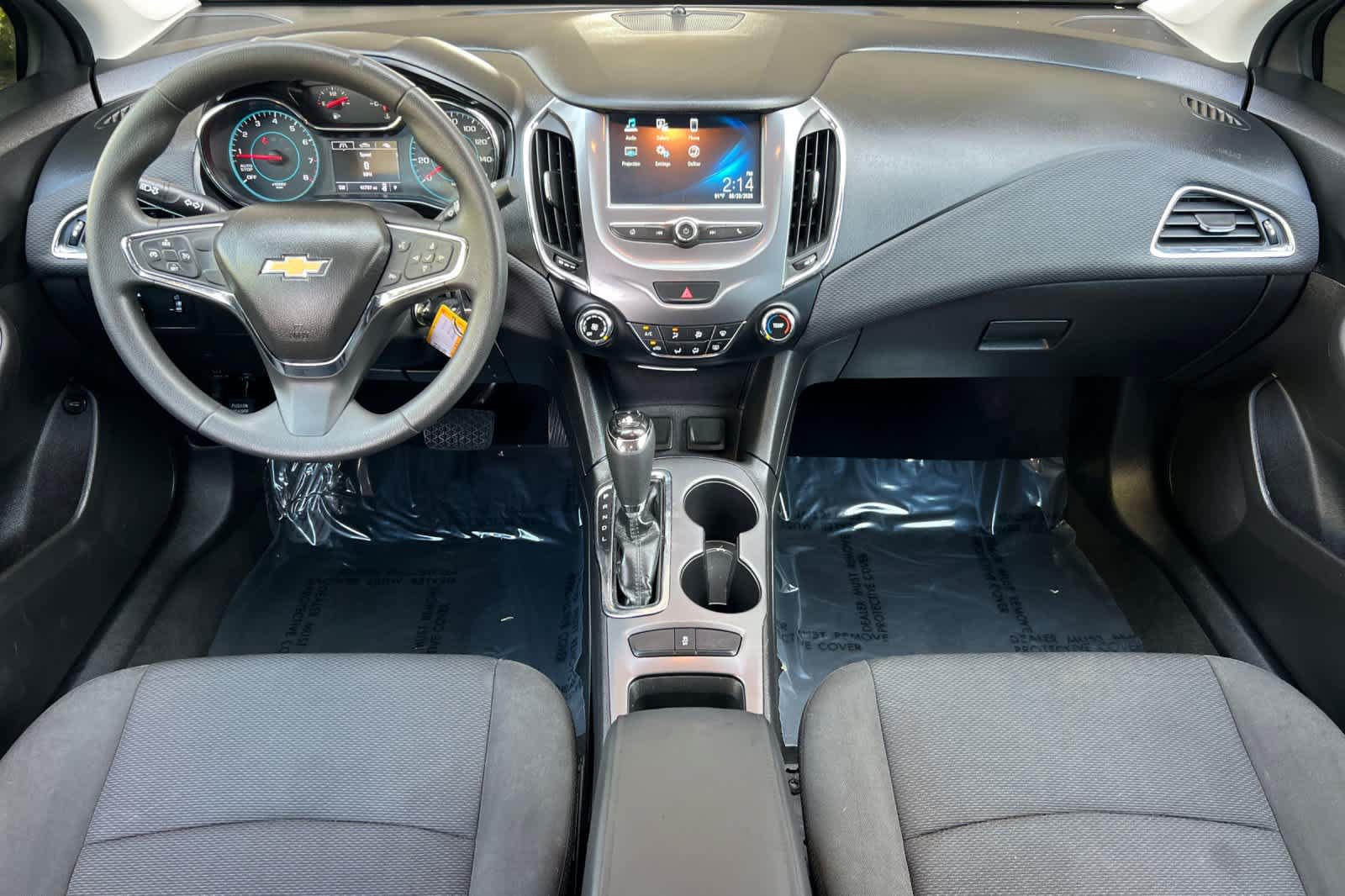 Used 2018 Chevrolet Cruze LT FWD image 3