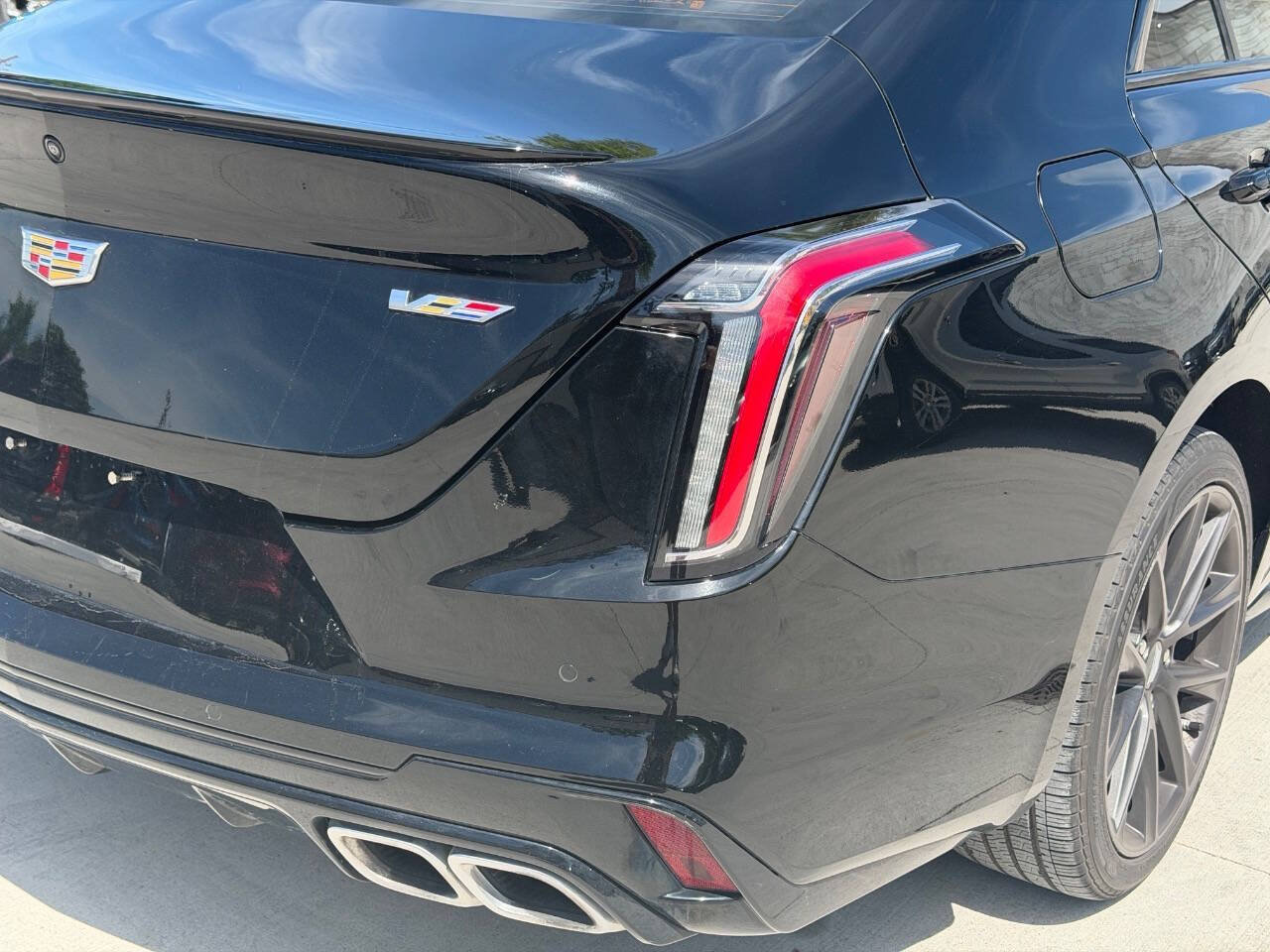 Used 2023 Cadillac CT4 V AWD/4WD image 32