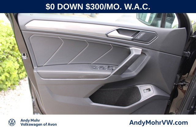 Used 2024 Volkswagen Tiguan SE AWD/4WD image 19