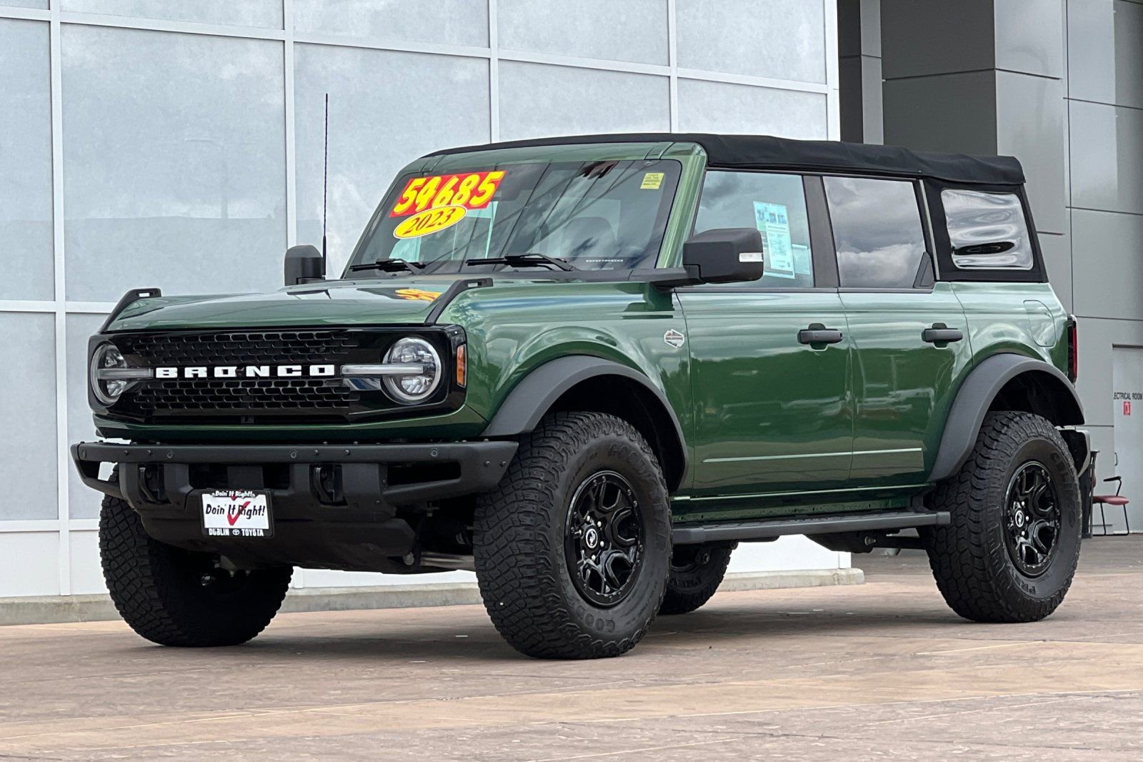 Used 2023 Ford Bronco Wildtrak image 8