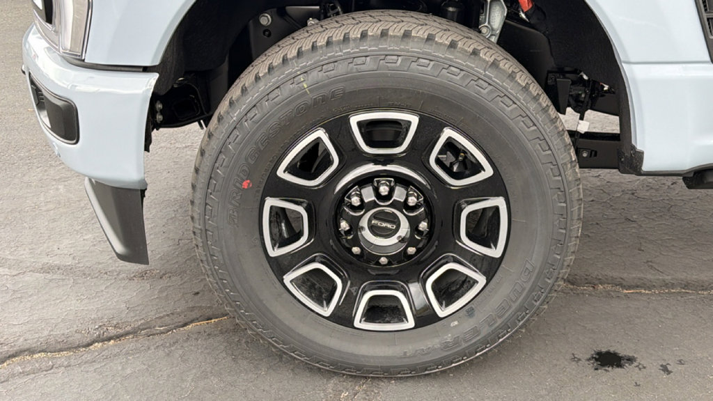 New 2026 Ford F250 4x4 Crew Cab Super Duty image 9