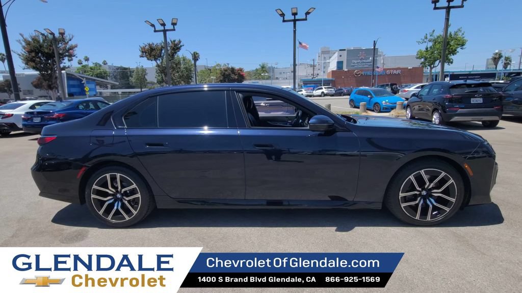 Used 2024 BMW 740i RWD image 9