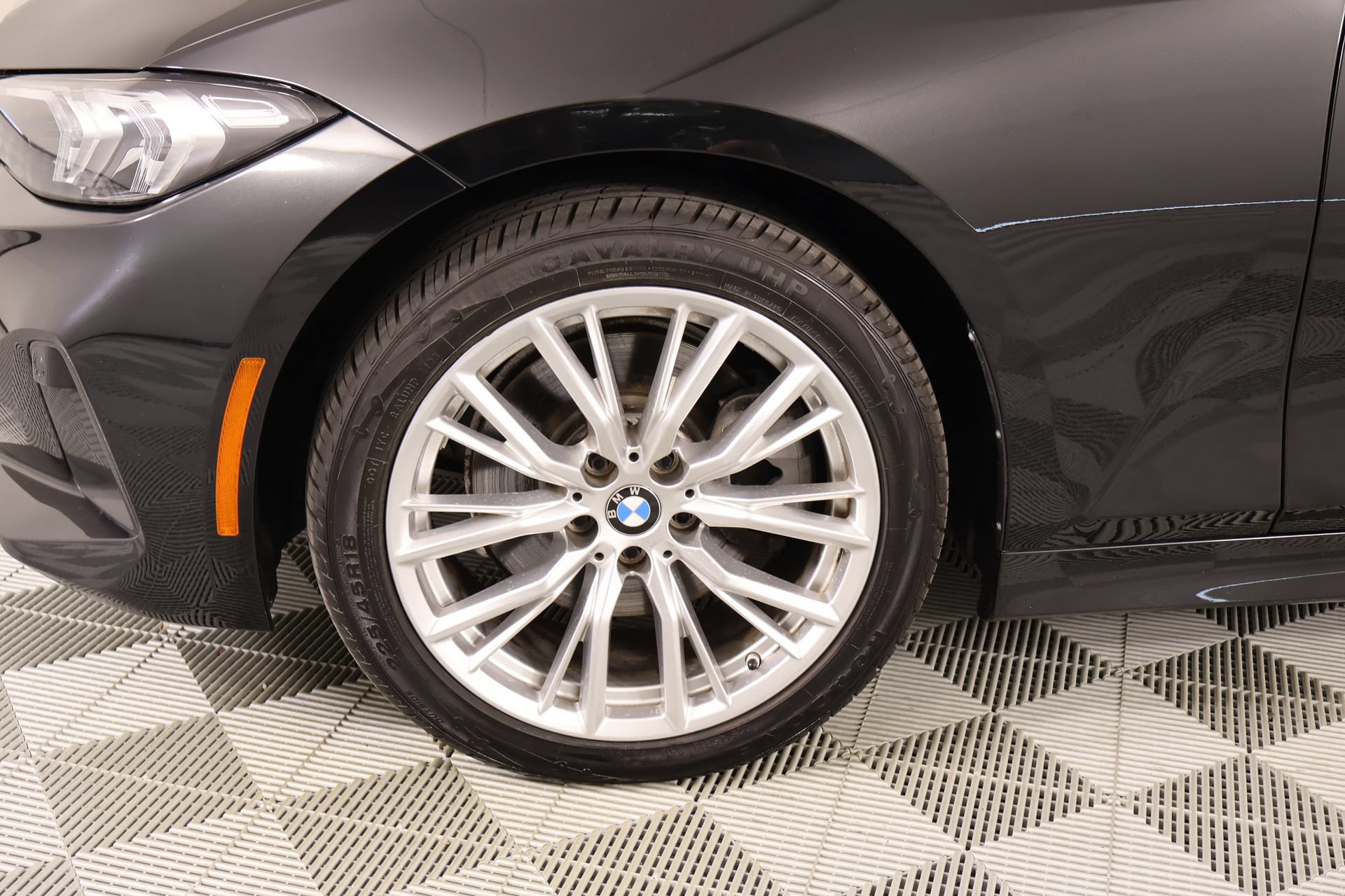 Used 2023 BMW 330i xDrive Sedan AWD/4WD image 19