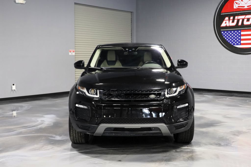 Used 2018 Land Rover Range Rover Evoque SE AWD/4WD image 2