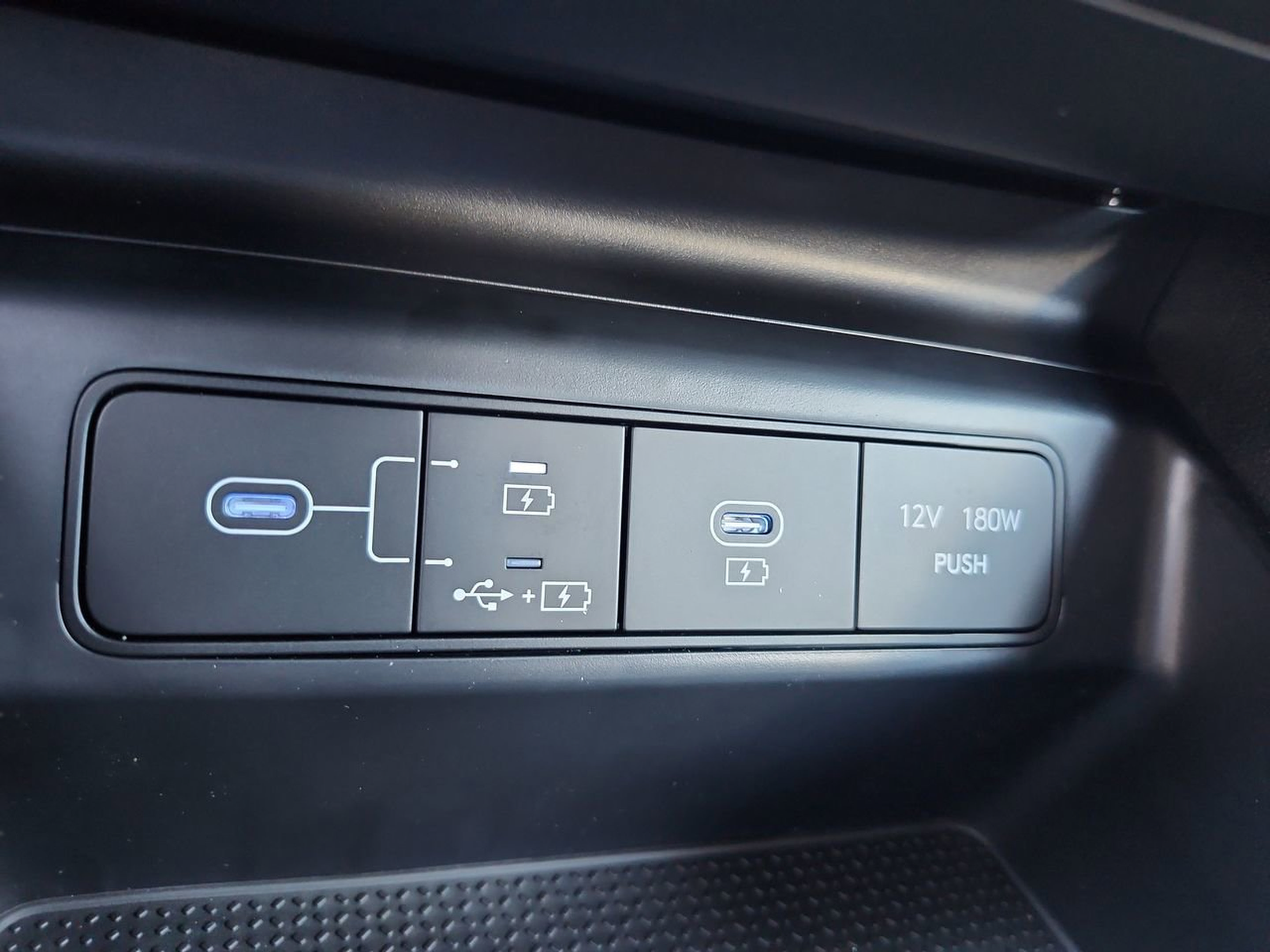 Certified 2026 Hyundai Tucson SE FWD image 30