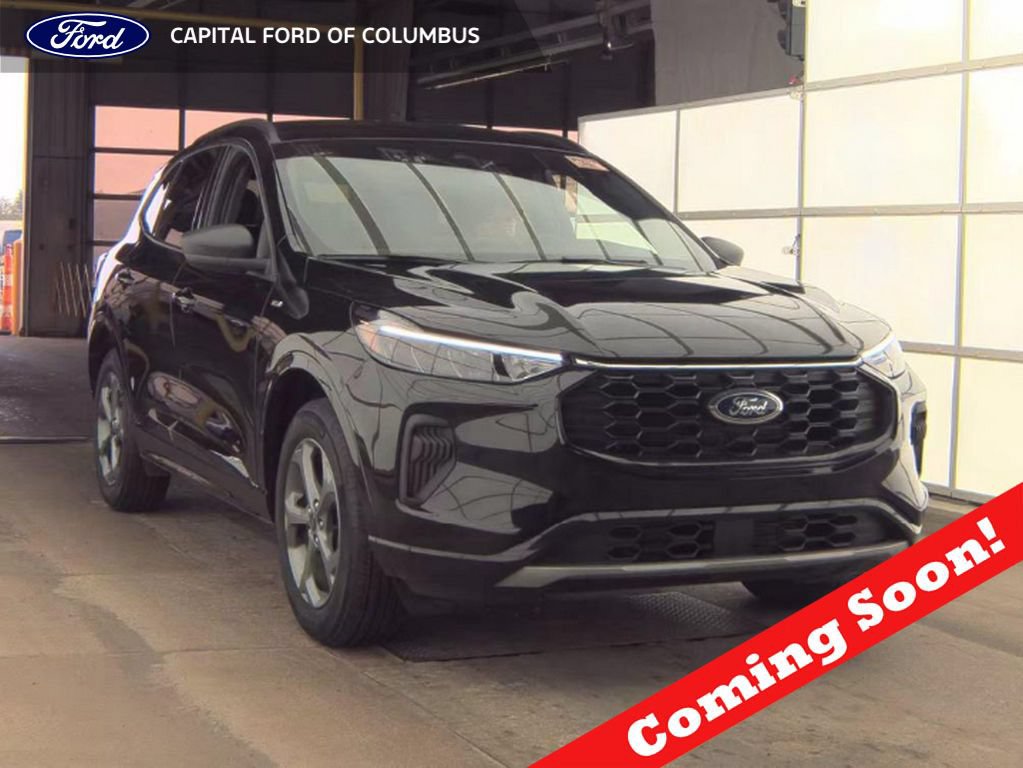 Used 2024 Ford Escape ST-Line w/ Tech Pack #1 AWD/4WD image 1