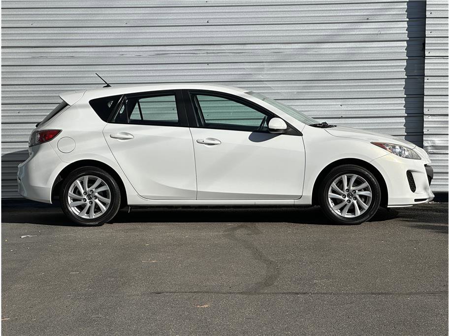 Used 2013 MAZDA MAZDA3 i Touring image 9